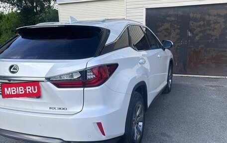 Lexus RX IV рестайлинг, 2019 год, 4 900 000 рублей, 2 фотография