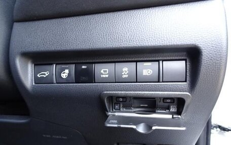 Toyota Harrier, 2022 год, 2 643 000 рублей, 15 фотография