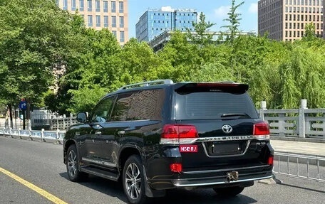 Toyota Land Cruiser 200, 2021 год, 7 600 131 рублей, 4 фотография