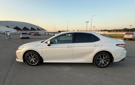 Toyota Camry, 2022 год, 3 850 000 рублей, 4 фотография