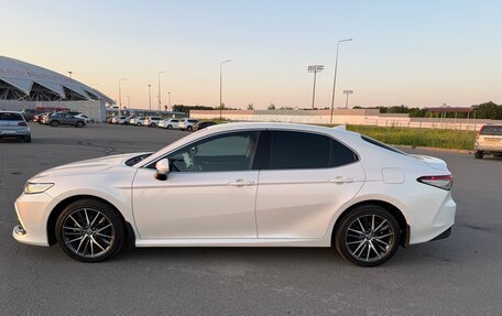 Toyota Camry, 2022 год, 3 850 000 рублей, 5 фотография