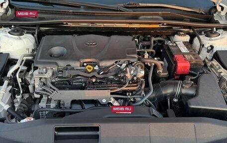 Toyota Camry, 2022 год, 3 850 000 рублей, 10 фотография