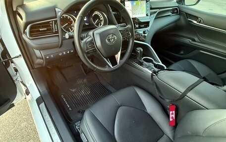 Toyota Camry, 2022 год, 3 850 000 рублей, 13 фотография