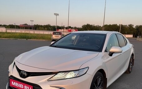 Toyota Camry, 2022 год, 3 850 000 рублей, 3 фотография