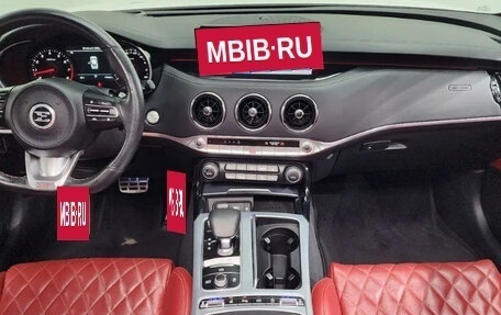KIA Stinger I, 2021 год, 2 300 000 рублей, 8 фотография