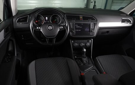 Volkswagen Tiguan II, 2017 год, 2 100 000 рублей, 6 фотография