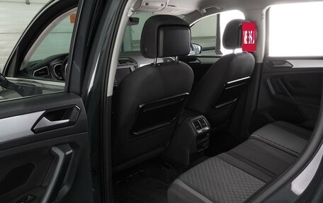 Volkswagen Tiguan II, 2017 год, 2 100 000 рублей, 11 фотография