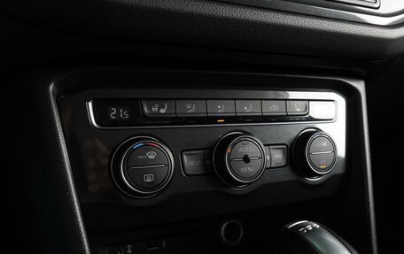 Volkswagen Tiguan II, 2017 год, 2 100 000 рублей, 16 фотография