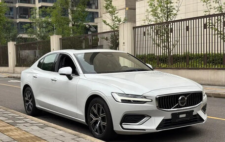 Volvo S60 III, 2022 год, 2 215 131 рублей, 4 фотография
