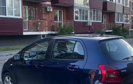 Toyota Yaris III рестайлинг, 2008 год, 600 000 рублей, 3 фотография