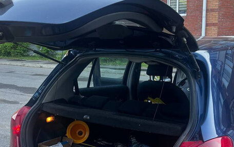 Toyota Yaris III рестайлинг, 2008 год, 600 000 рублей, 6 фотография