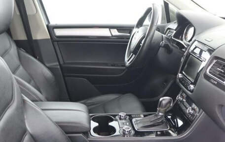 Volkswagen Touareg III, 2011 год, 1 815 000 рублей, 6 фотография