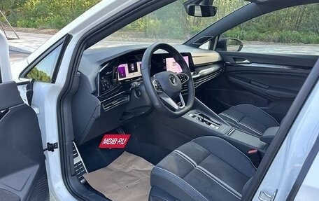 Volkswagen Golf GTI, 2022 год, 2 370 131 рублей, 7 фотография