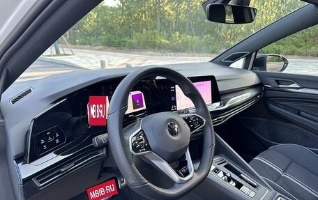 Volkswagen Golf GTI, 2022 год, 2 370 131 рублей, 12 фотография