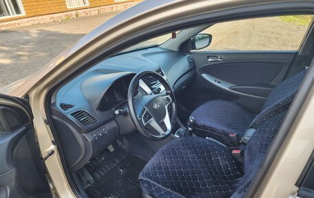 Hyundai Solaris II рестайлинг, 2011 год, 750 000 рублей, 8 фотография