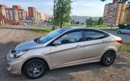 Hyundai Solaris II рестайлинг, 2011 год, 750 000 рублей, 4 фотография