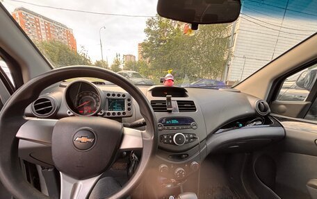 Chevrolet Spark III, 2011 год, 590 000 рублей, 10 фотография