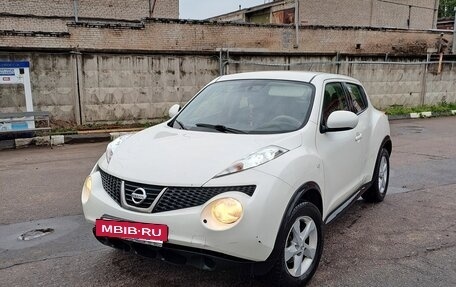 Nissan Juke II, 2013 год, 850 000 рублей, 11 фотография