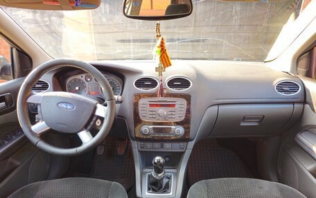 Ford Focus II рестайлинг, 2007 год, 680 000 рублей, 17 фотография