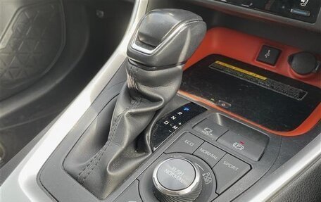Toyota RAV4, 2022 год, 1 984 000 рублей, 15 фотография