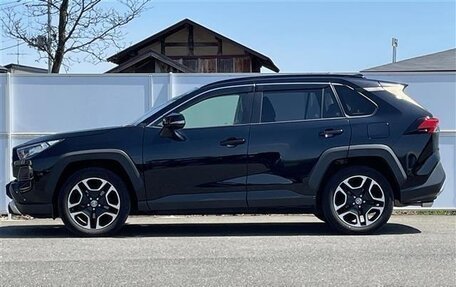 Toyota RAV4, 2022 год, 1 984 000 рублей, 7 фотография
