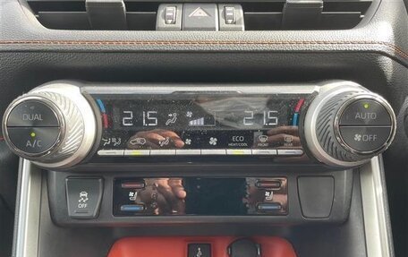 Toyota RAV4, 2022 год, 1 984 000 рублей, 14 фотография