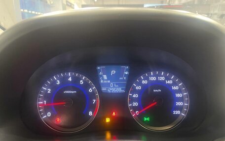 Hyundai Solaris II рестайлинг, 2013 год, 670 000 рублей, 8 фотография