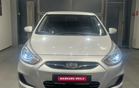 Hyundai Solaris II рестайлинг, 2013 год, 670 000 рублей, 2 фотография