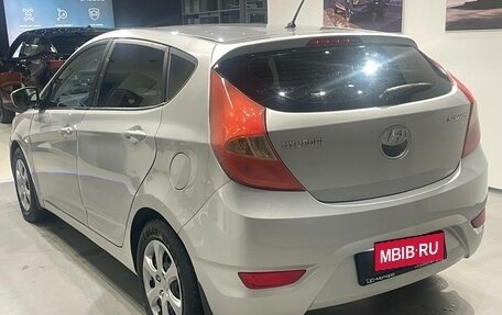 Hyundai Solaris II рестайлинг, 2013 год, 670 000 рублей, 6 фотография
