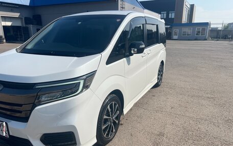 Honda Stepwgn IV, 2019 год, 2 950 000 рублей, 2 фотография
