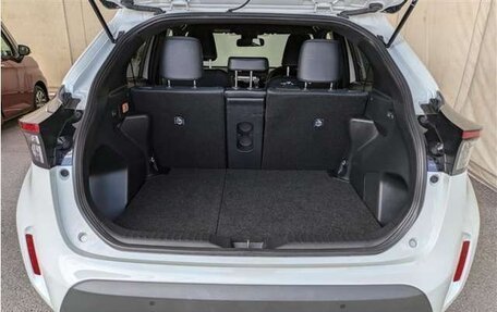 Toyota Yaris Cross, 2022 год, 1 424 000 рублей, 17 фотография