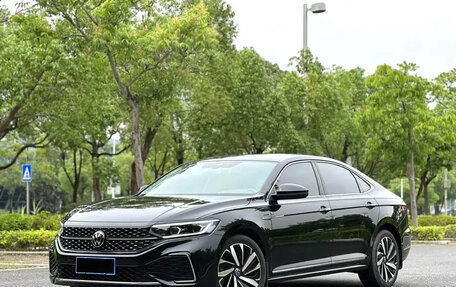 Volkswagen Passat B8 рестайлинг, 2022 год, 2 400 666 рублей, 1 фотография