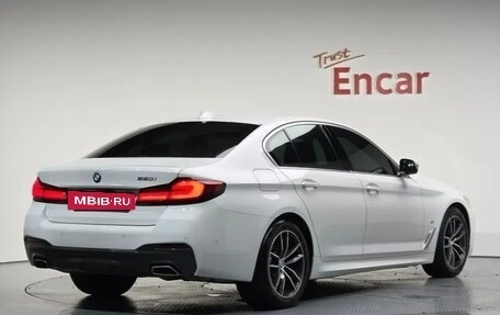 BMW 5 серия, 2022 год, 3 960 000 рублей, 2 фотография