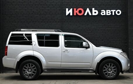 Nissan Pathfinder, 2010 год, 1 390 000 рублей, 8 фотография
