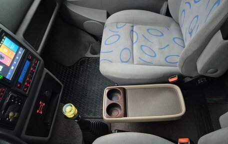 Volkswagen Multivan T4, 2000 год, 1 800 000 рублей, 29 фотография