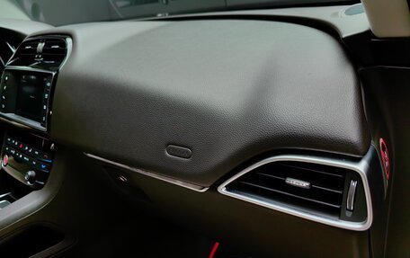 Jaguar F-Pace, 2018 год, 2 400 000 рублей, 35 фотография