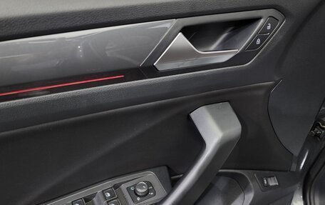 Volkswagen T-Roc I, 2022 год, 2 227 000 рублей, 12 фотография