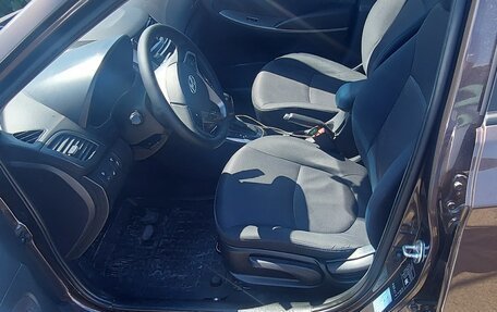 Hyundai Solaris II рестайлинг, 2015 год, 1 150 000 рублей, 10 фотография