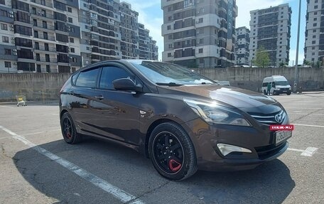 Hyundai Solaris II рестайлинг, 2015 год, 1 150 000 рублей, 4 фотография