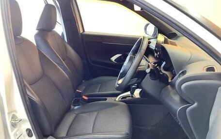 Toyota Yaris Cross, 2022 год, 1 402 000 рублей, 11 фотография