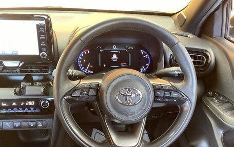 Toyota Yaris Cross, 2022 год, 1 402 000 рублей, 10 фотография