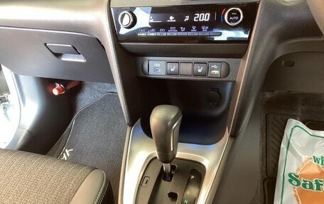 Toyota Yaris Cross, 2022 год, 1 402 000 рублей, 15 фотография