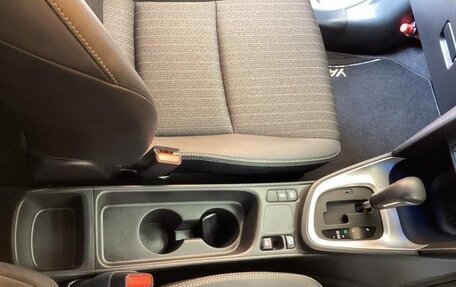 Toyota Yaris Cross, 2022 год, 1 402 000 рублей, 17 фотография
