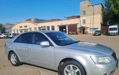 Hyundai Sonata VI, 2009 год, 950 000 рублей, 3 фотография