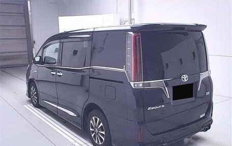 Toyota Esquire I, 2020 год, 1 659 000 рублей, 2 фотография