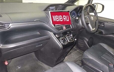 Toyota Esquire I, 2020 год, 1 659 000 рублей, 7 фотография