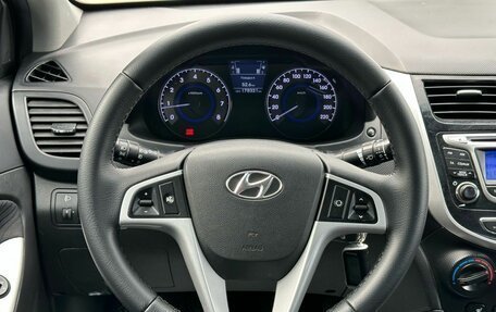 Hyundai Solaris II рестайлинг, 2013 год, 819 000 рублей, 13 фотография