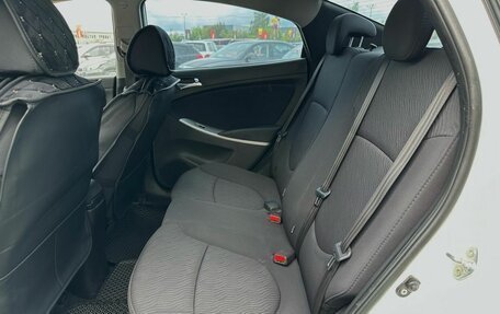 Hyundai Solaris II рестайлинг, 2013 год, 819 000 рублей, 24 фотография