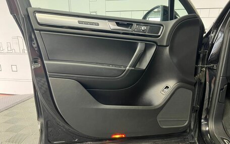 Volkswagen Touareg III, 2017 год, 3 100 000 рублей, 11 фотография