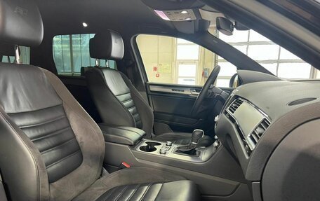 Volkswagen Touareg III, 2017 год, 3 100 000 рублей, 26 фотография